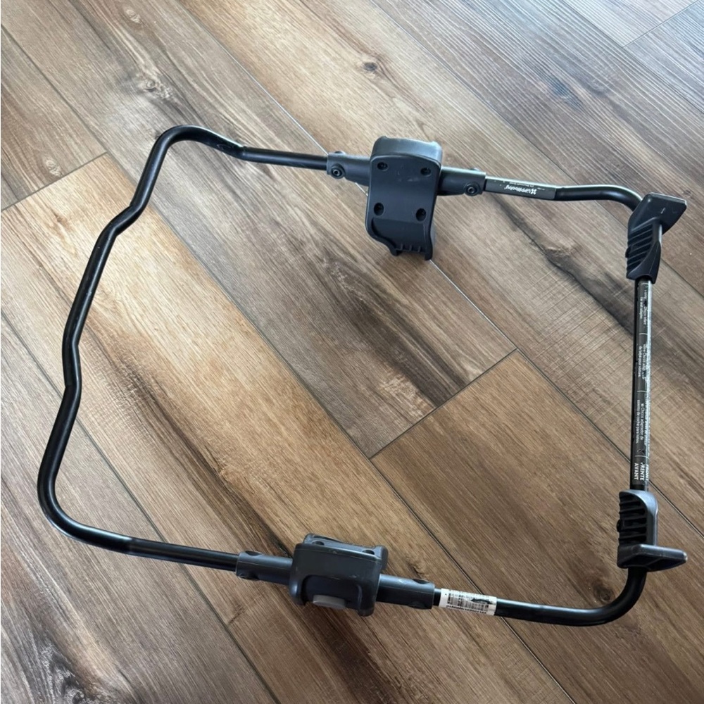 Chicco adapter for UPPABaby Vista V2